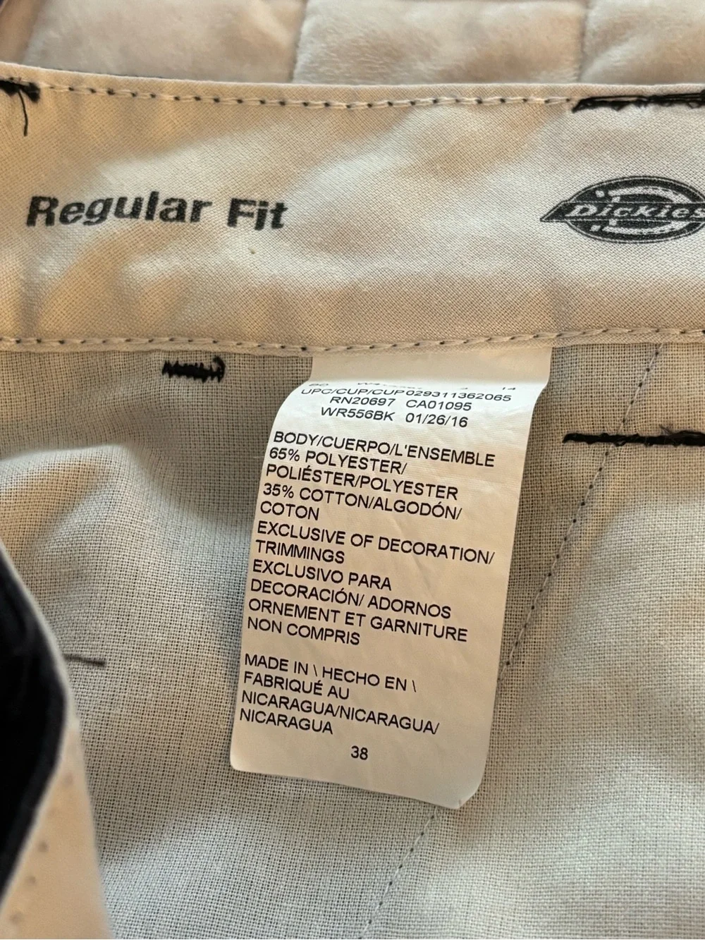 Dickies Cargo Shorts with Dual Side Pockets Men’s Size 38 Black Shorts